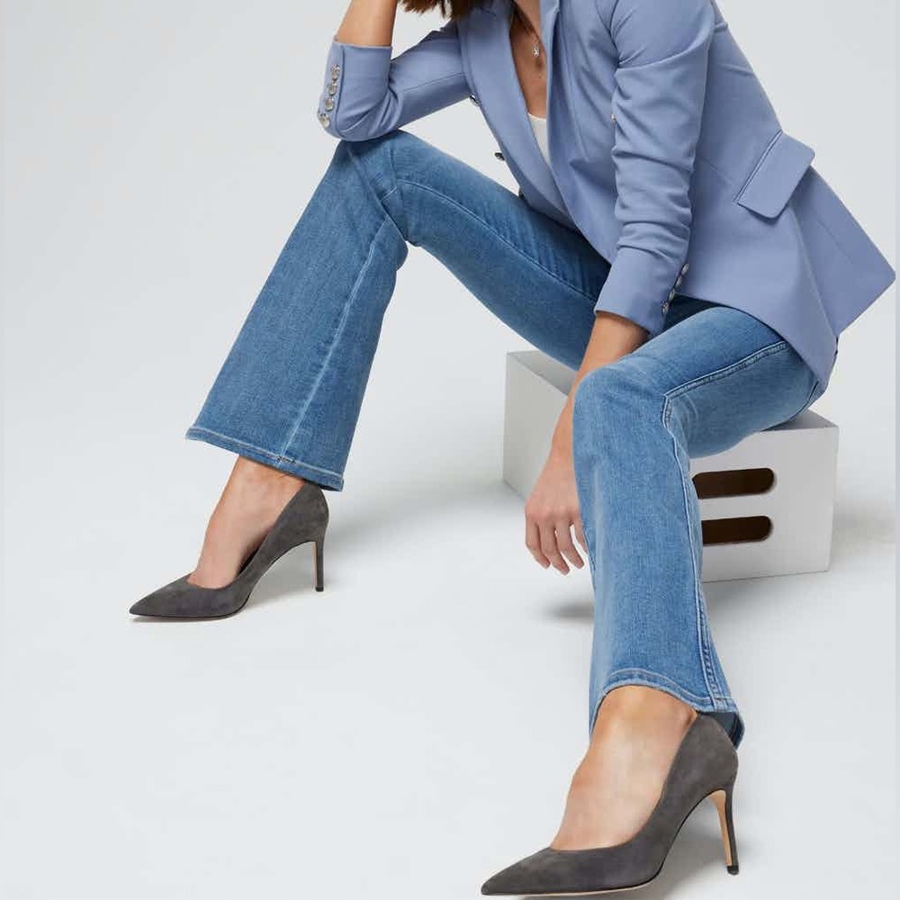 FREE💙 White House Black Market High-Rise Everyday Soft Denim Skinny Flare Jeans